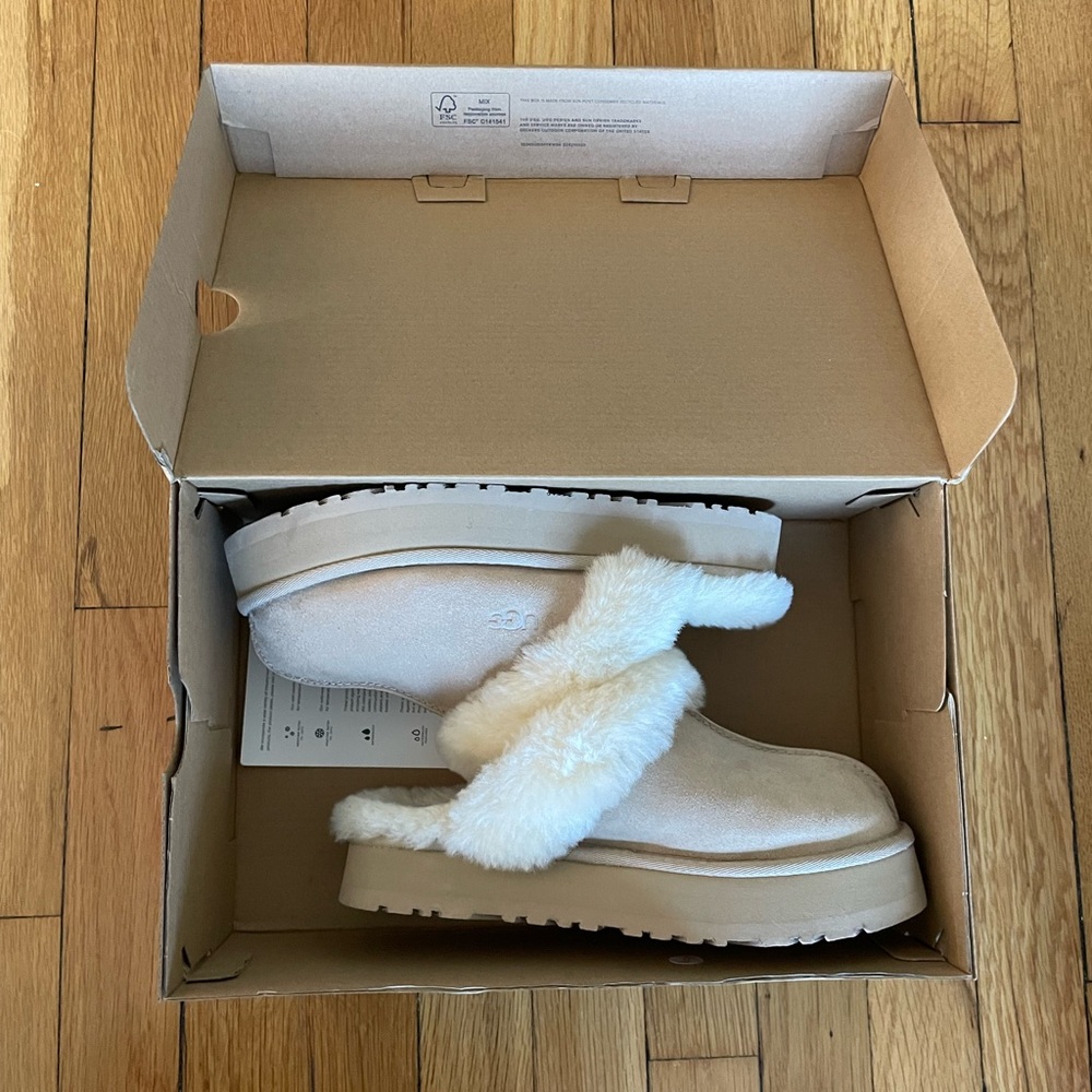 UGG Disquette Slippers - Sand Size 7